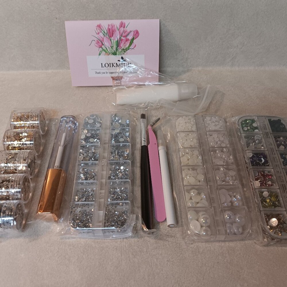Face and Hair Jewels and Gems For Make Up